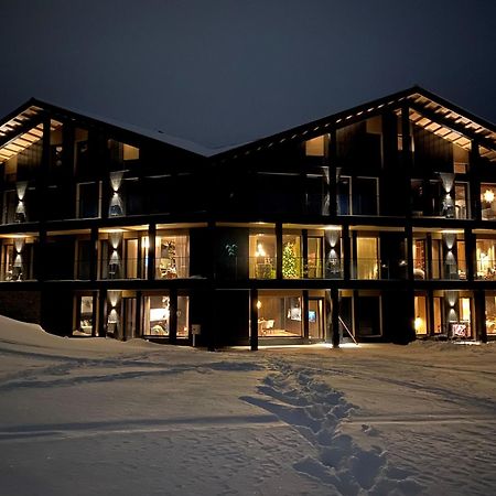 Kikut Alpin Lodge Ski In - Ski Out ヤイロ エクステリア 写真
